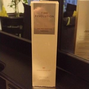 Missha Time Revolution The First Essence Enriched 97 extreme ferment B™